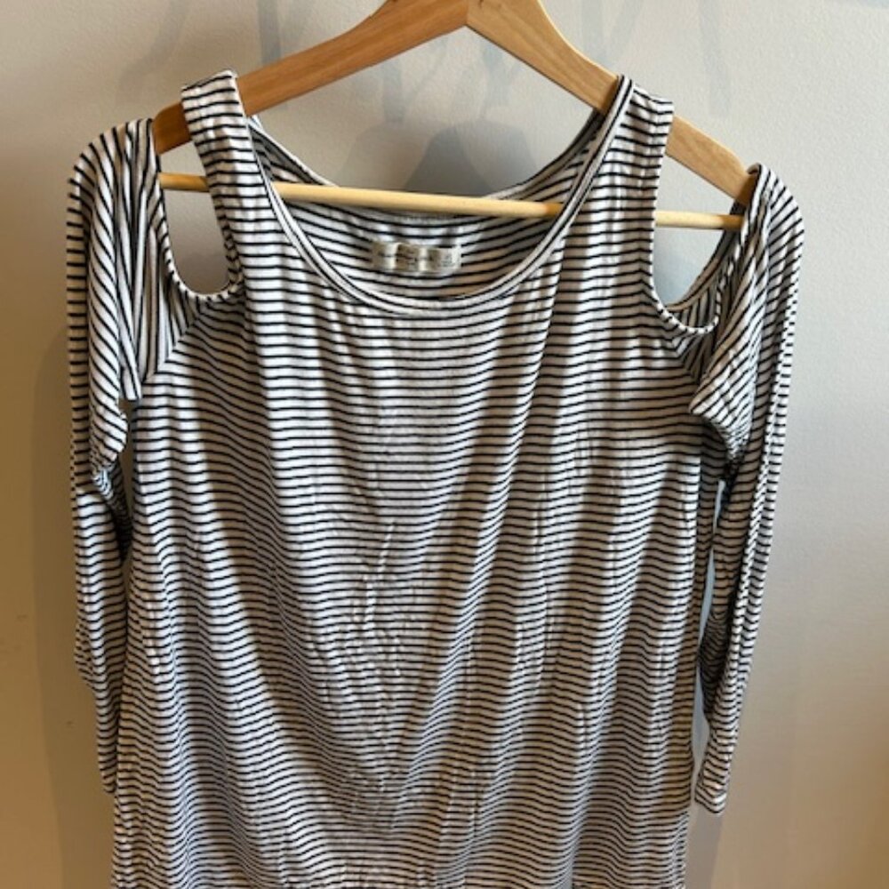 ABERCROMBIE & FITCH Women Long Sleeve Pull Over Cold Shoulder Striped Top Sz XS